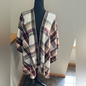 Women's Woolrich one size soft plaid burgundy wrap shawl cape blanket jacket.